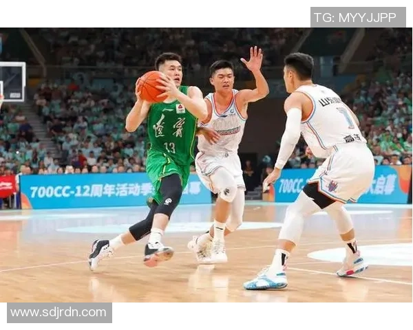 西安篮球队实力提升引发热议球迷期待新赛季表现 西安篮球队实力提升引发热议球迷期待新赛季表现